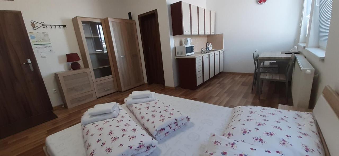 Apartments Modom Liptovsky Mikulas Bagian luar foto