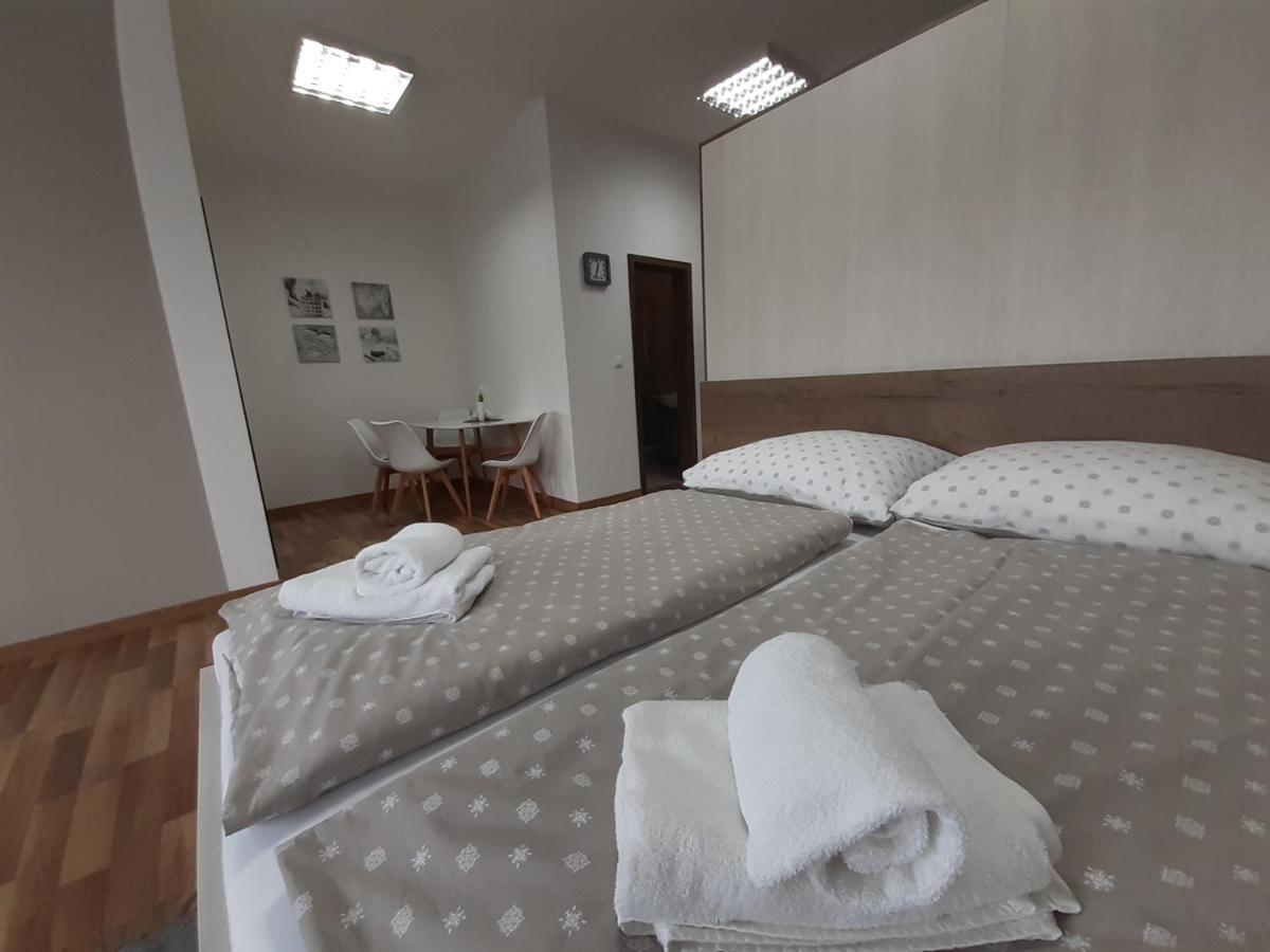 Apartments Modom Liptovsky Mikulas Bagian luar foto