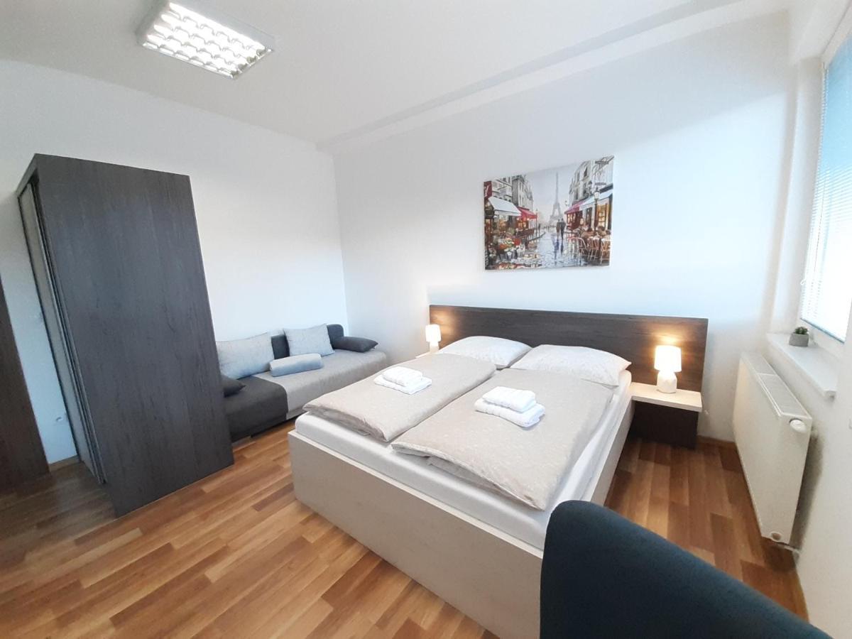 Apartments Modom Liptovsky Mikulas Bagian luar foto